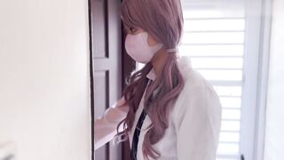 目睹妈妈与继父做爱，产生了难以压抑的兴奋