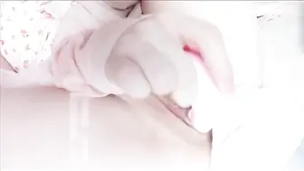 高价定制流出【白桃少女】16福利姬少女极品身材白虎嫩穴手淫玩穴