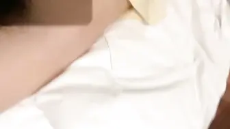 可爱双马尾小萝莉性感反差黑丝吊带袜小臭脚足交啪啪爱抽插