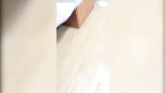 榨精少女苗条身材的高颜黑丝大奶美女被大哥无套输出边操边喷失禁。